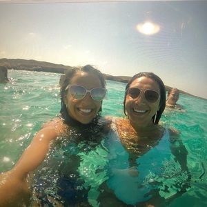 Meet your Posher, Adriana